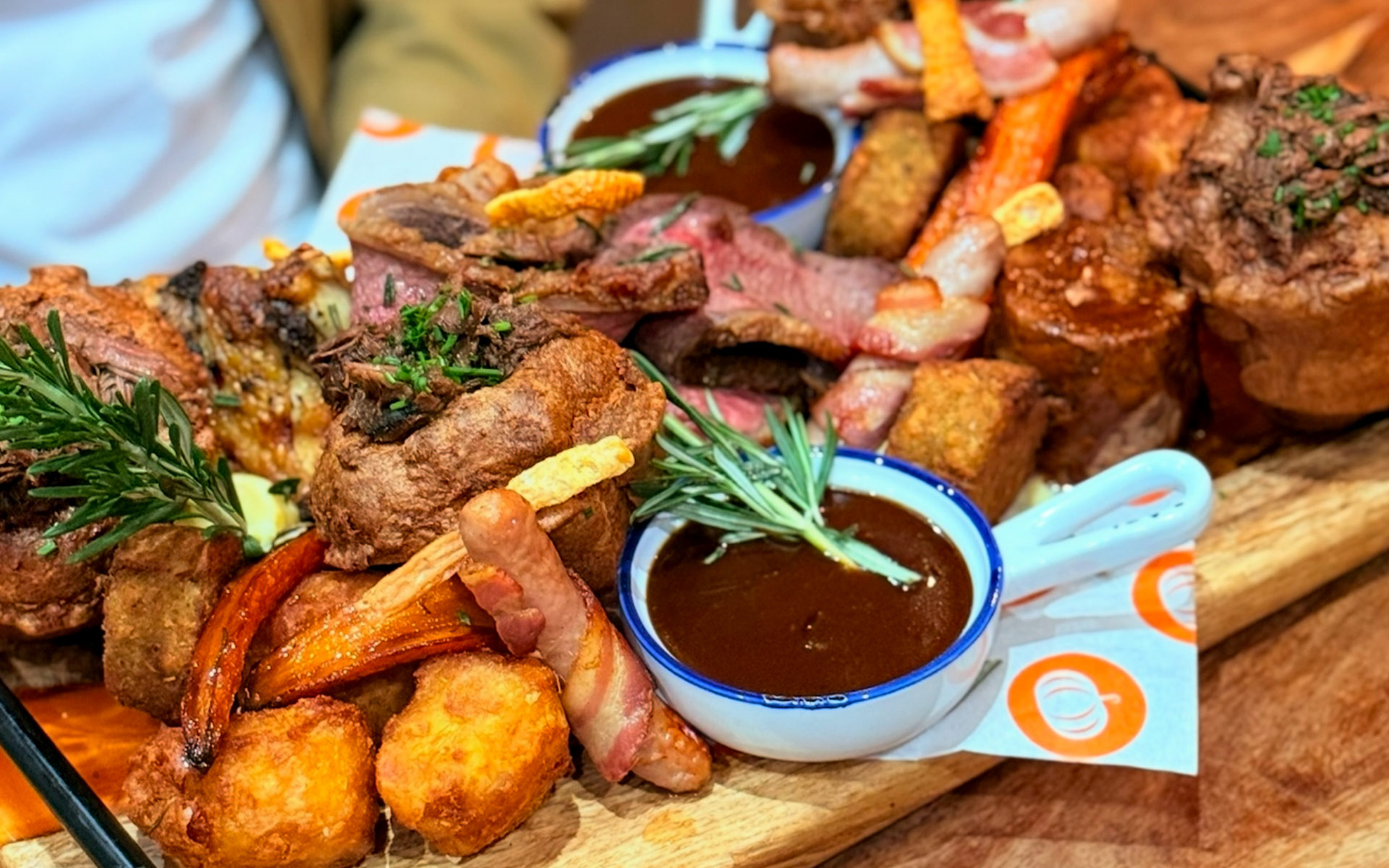 rthe-pavilion-oast-dinner-caldicot