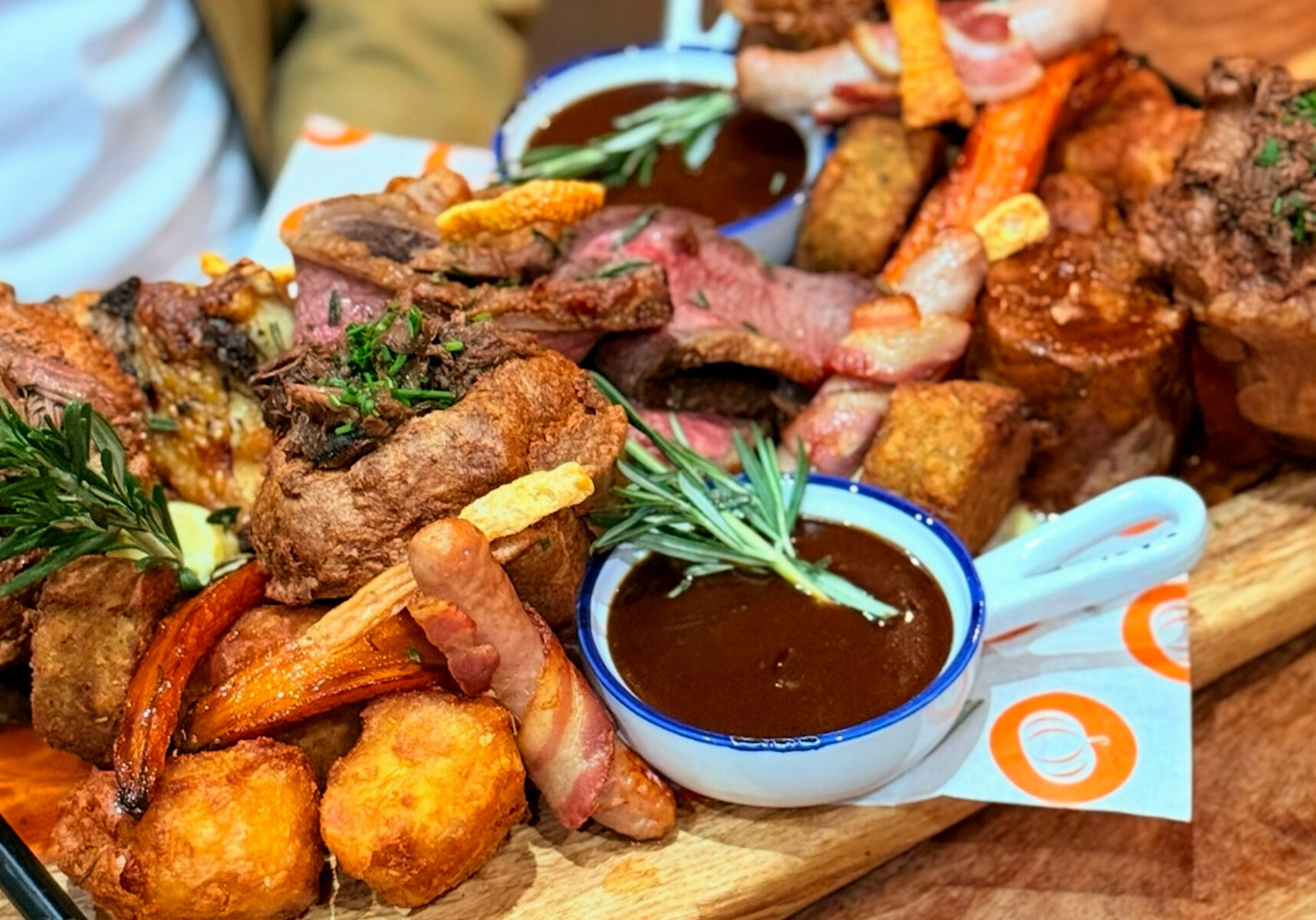 rthe-pavilion-oast-dinner-caldicot